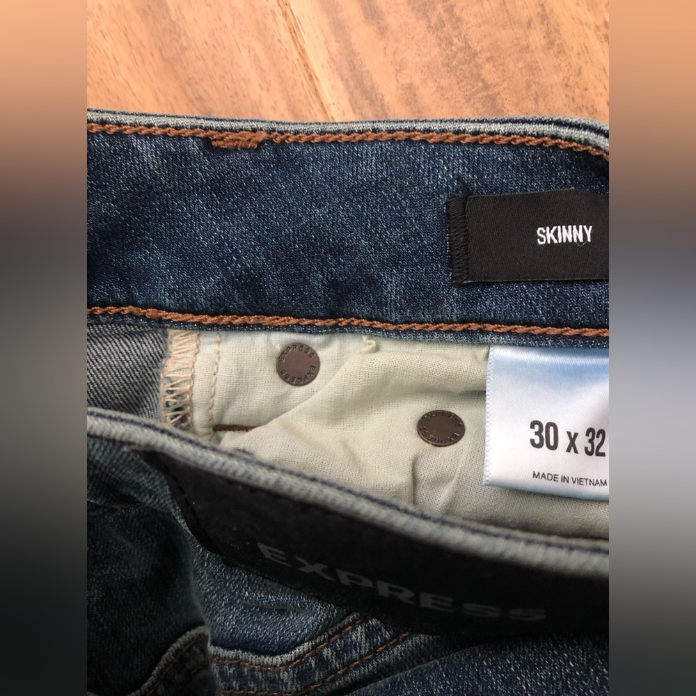 Express Jeans - Picture 2 of 4